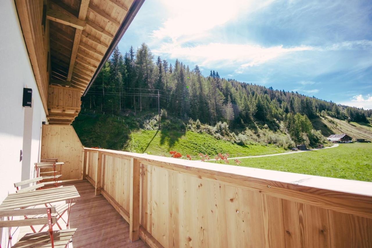 Nedererhof - Zimmer Enzian Mit Gemeinschaftskueche Schmirn Kültér fotó